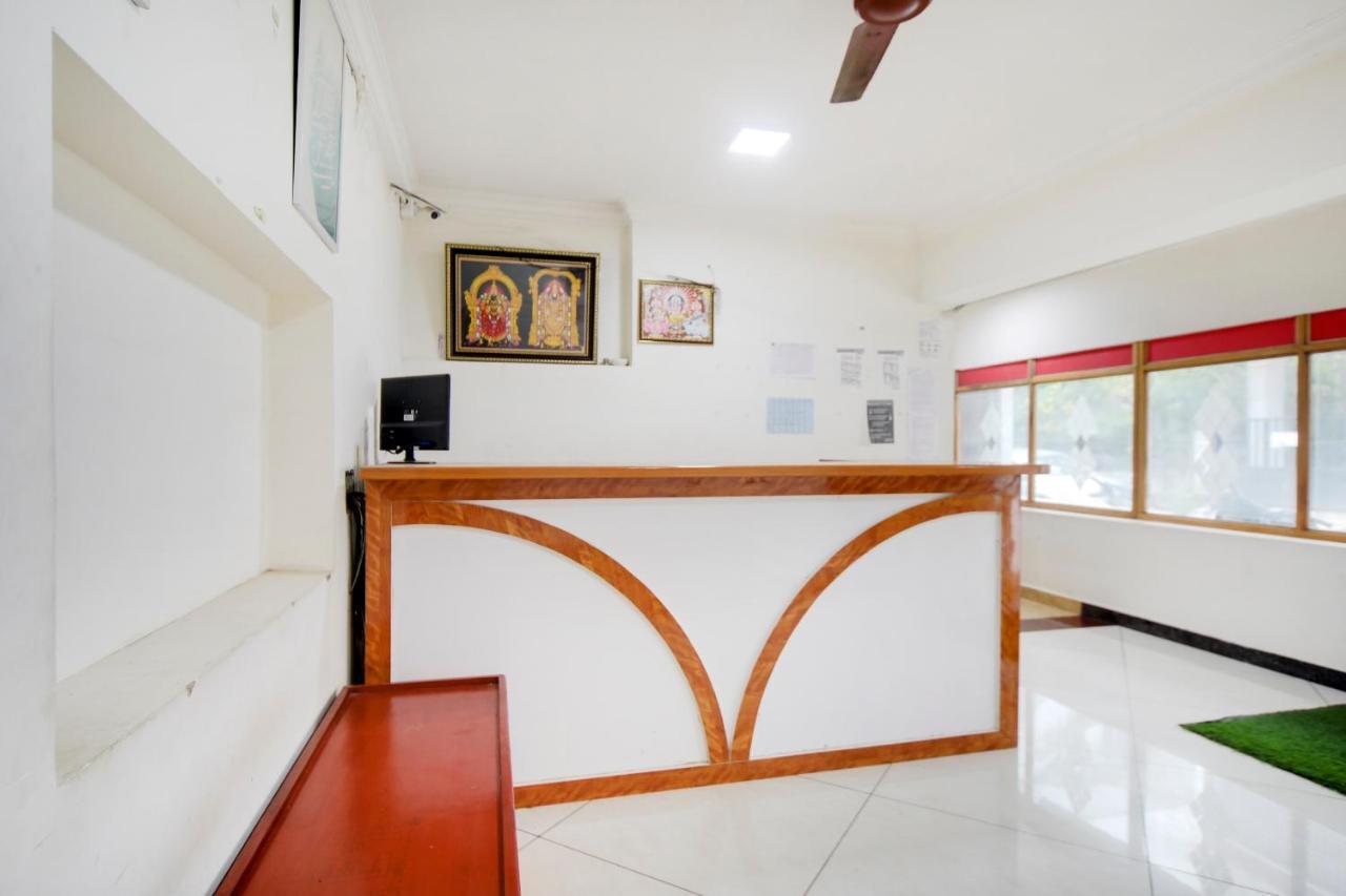 Hotel Yadvik Chennai Exterior foto